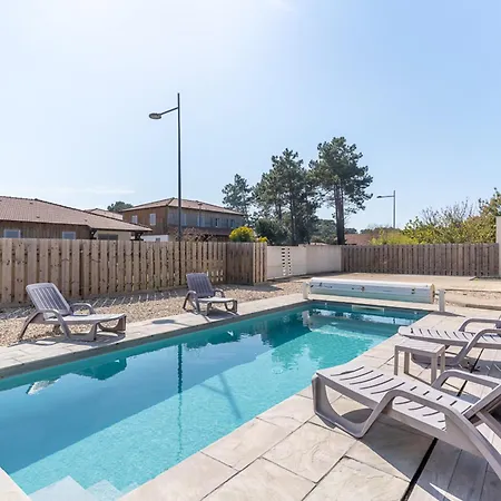 Hébergement de vacances Moderne, Piscine Privative - 8 Pers. - Fr-1-50-209 *
